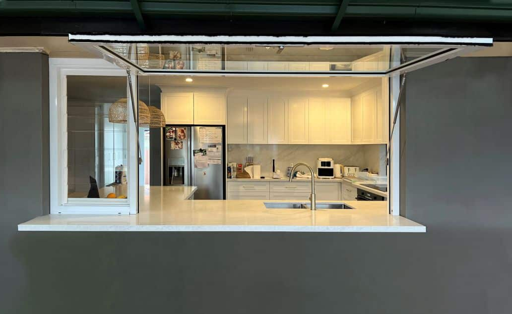 Gas Strut Window (OPEN OUT) 900 H x 1200 W